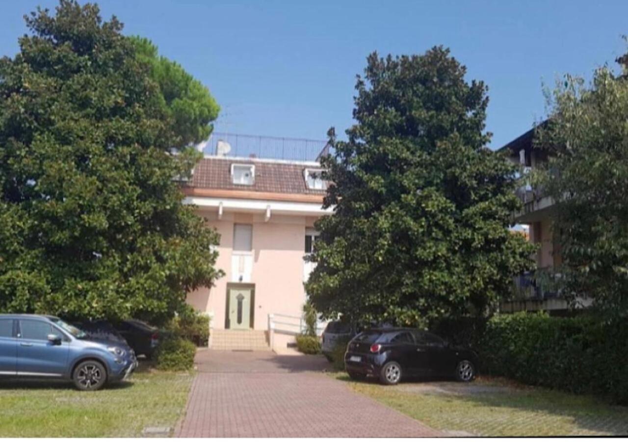 La Magnolia Iii Poppy Apartment Desenzano del Garda